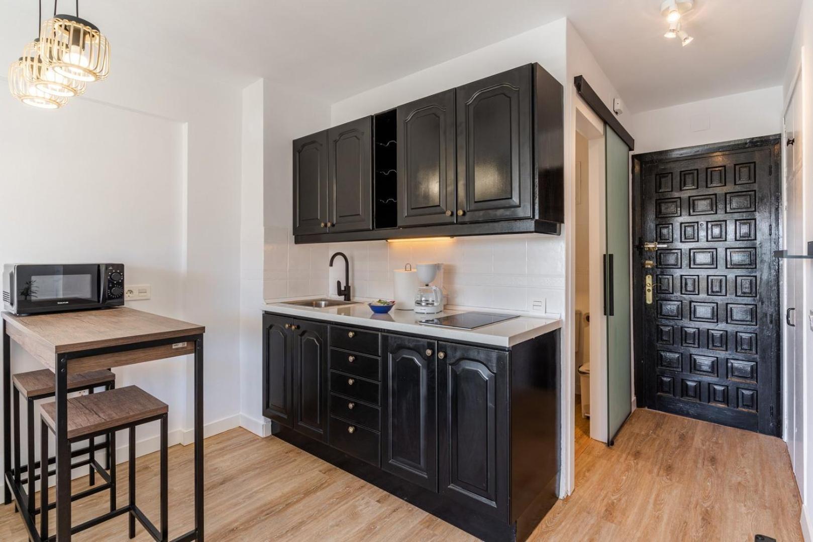 Guestready - Chasing The Sun In Malaga Apartment มาร์เบยา ภายนอก รูปภาพ
