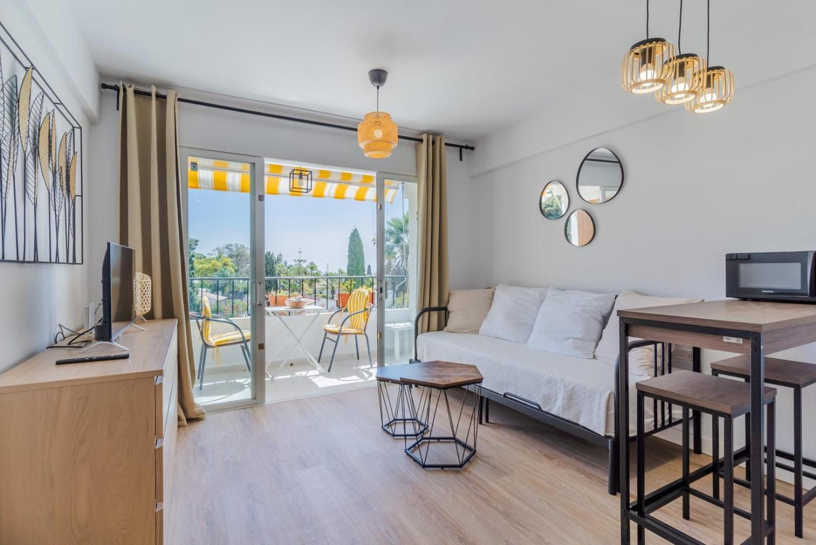 Guestready - Chasing The Sun In Malaga Apartment มาร์เบยา ภายนอก รูปภาพ