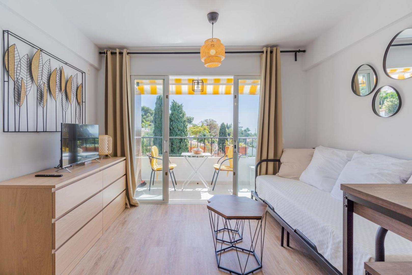 Guestready - Chasing The Sun In Malaga Apartment มาร์เบยา ภายนอก รูปภาพ