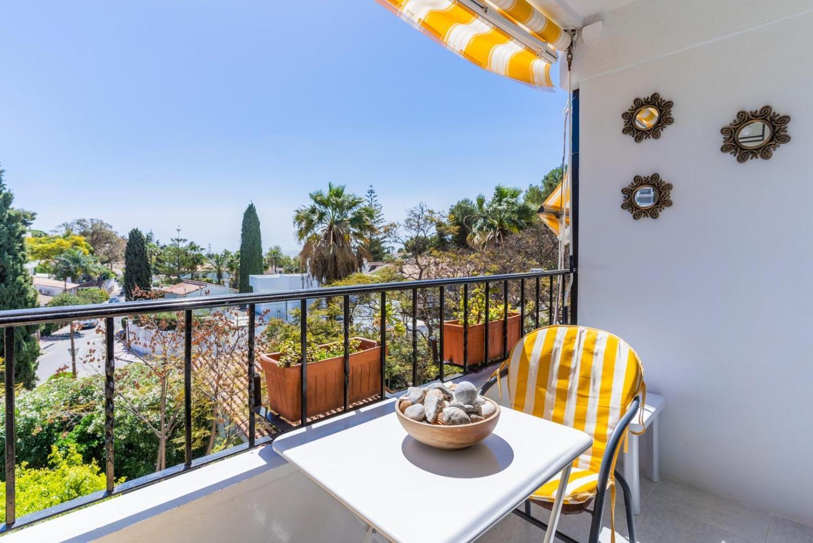 Guestready - Chasing The Sun In Malaga Apartment มาร์เบยา ภายนอก รูปภาพ